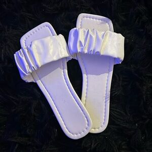 White sandals size 9 us
